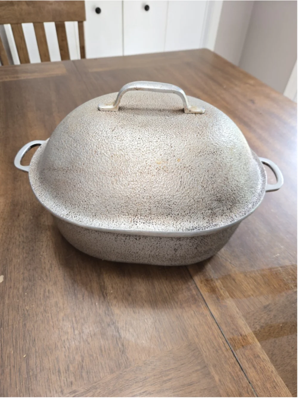 Vtg Century Silver Seal Hammered Aluminum Oval Roaster/Dutch Oven w/Lid 12 Inch